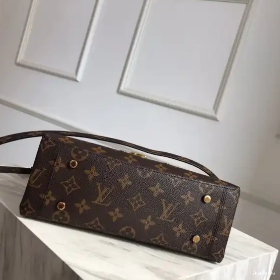 Vuitton ONE HANDLE Louis 0516